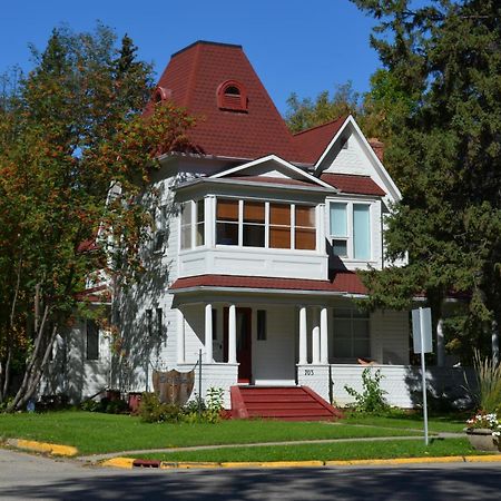 Sir Edgar House B&B Dauphin Exterior photo