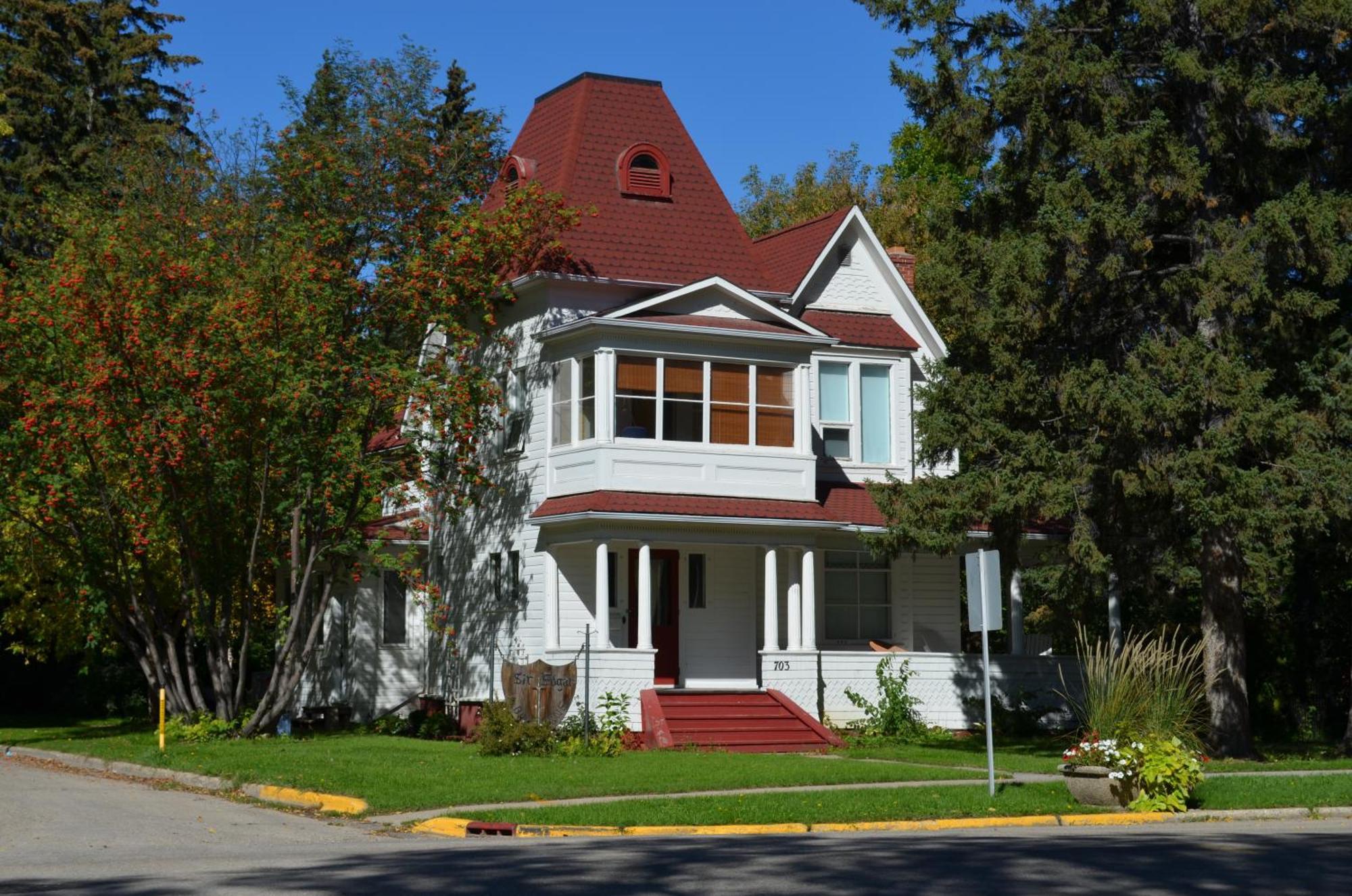 Sir Edgar House B&B Dauphin Exterior photo